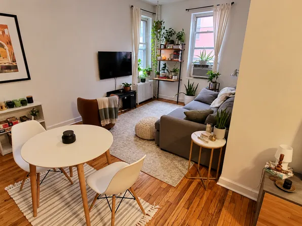 123 Lafayette Avenue image 1 of 9