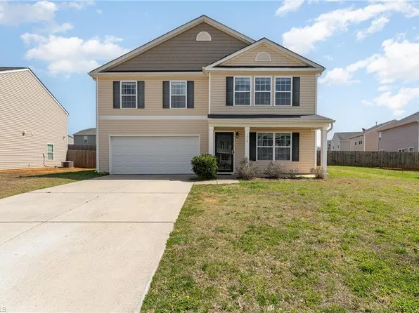 1923 Northrop Dr, Whitsett, NC 27377