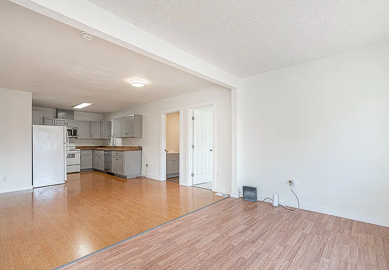 1537 Salem Ave SE #A — Photo 2