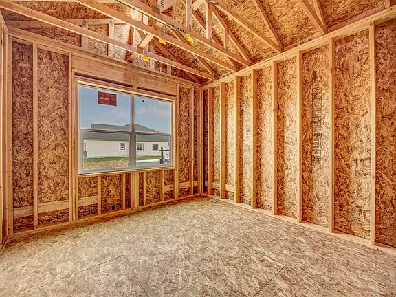 4th image of 208 Scott Rd