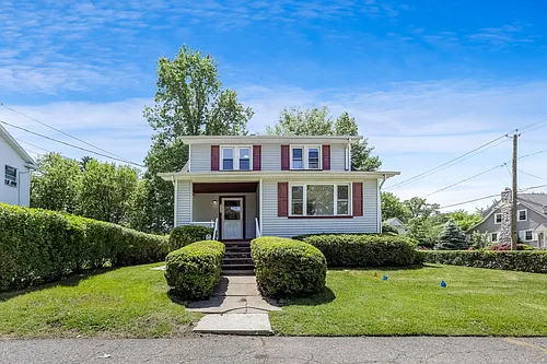 135 E Linden Ave Photo 1