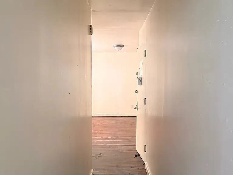 4627 Park Ave #3 — Photo 4