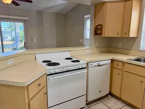 213 Elizabeth Ave #B — Photo 3