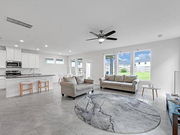 4th image of 7218 Clearwater Cove Dr