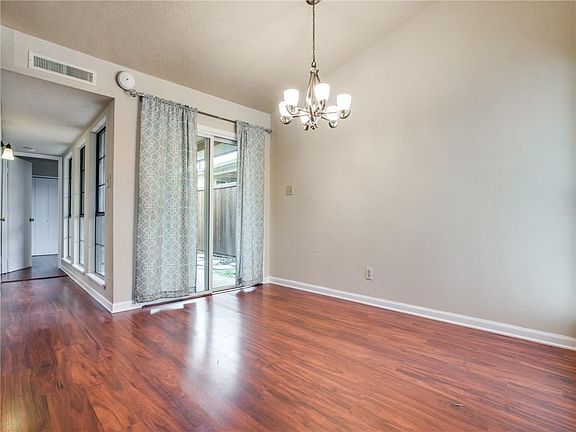 4th image of 6014 Dooley Dr #1