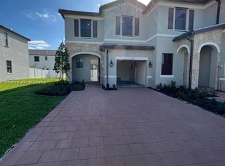 11101 W 33rd Ct, Hialeah, FL 33018