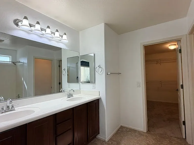 2129 S Jacana Ln — Photo 27