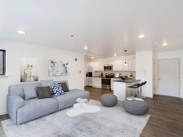 5420 Ridge Ave #206