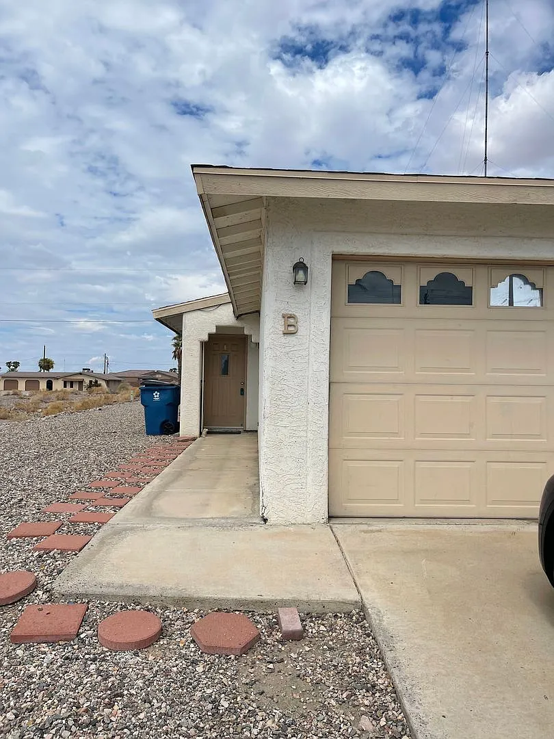 3571 Tomahawk Dr — Photo 3