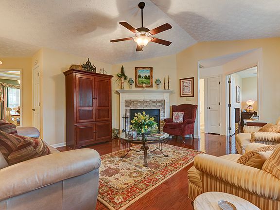 2nd image of 8816 Quails Bend Ln