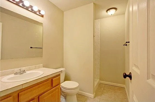 1 bed, 200 sqft, $675 — Photo 3
