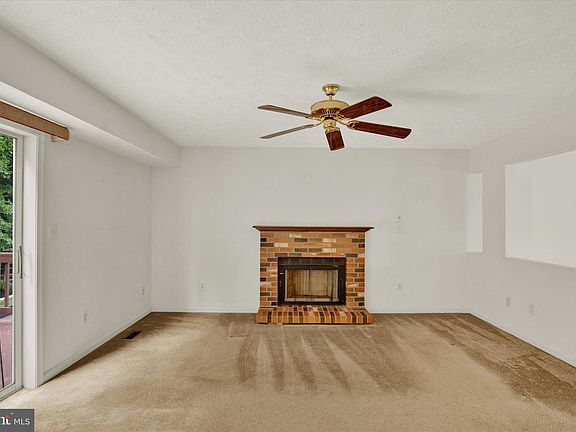 3rd image of 1929 Bear Creek Dr