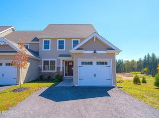 260 Keswick Dr, Blakeslee, PA