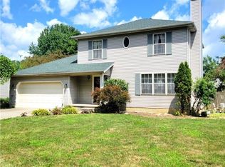 38932 E River Rd, Elyria, OH 44035