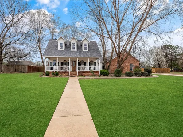 22578 Oakview Rd, Siloam Springs, AR 72761