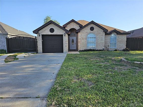 4th image of 2107 Clavel Dr