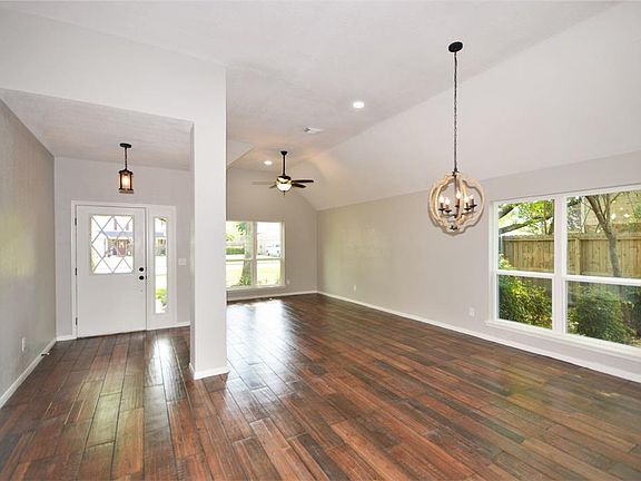 3rd image of 2318 Francis Dr