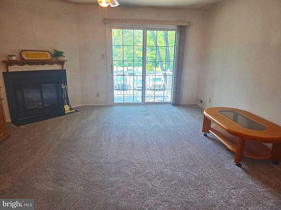 5th image of 186 Collin Ct #B