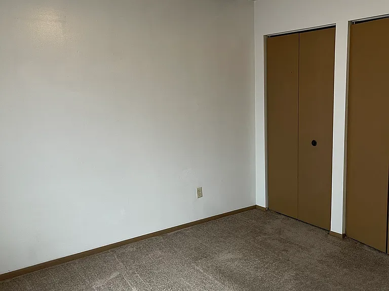 807 E Washington St #5 — Photo 8