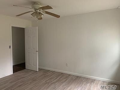 5th image of 7 Calicotree Ln