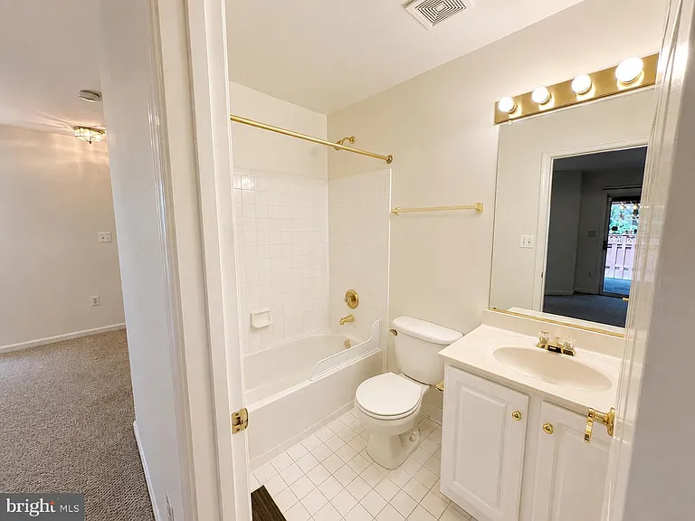 8646 Royal Worcester Ln — Photo 31