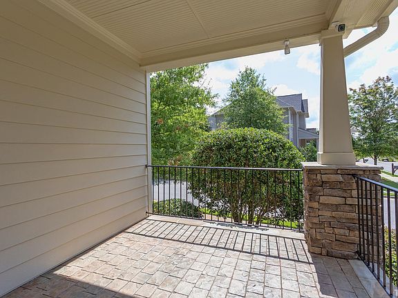 5th image of 268 Hill Creek Blvd