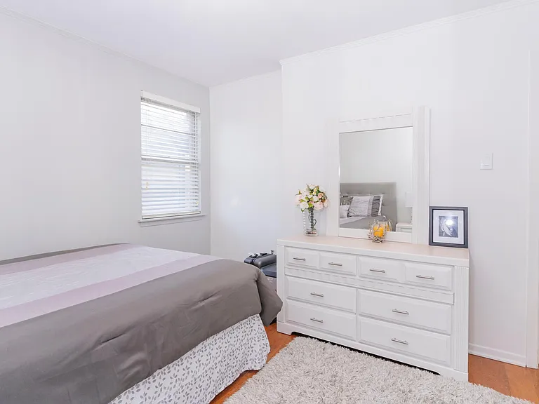 1620 W Northgate Dr — Photo 10