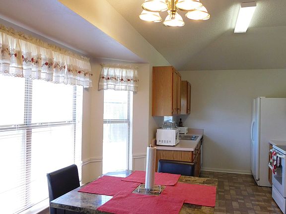 4th image of 2910 Bluebonnet Dr