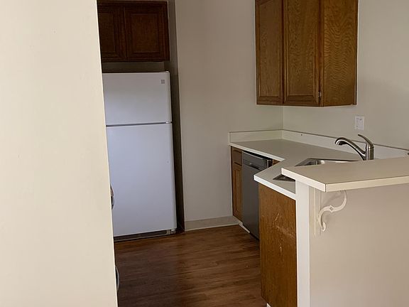 3rd image of 1081 Alta Mira Dr APT A