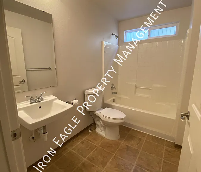 3015 W Marbeth Ct — Photo 7
