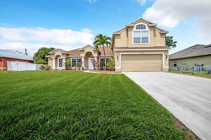 5 bed, 3.0 bath, 2692 sqft, $3,100 — Photo 1