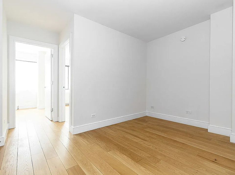 1st image of 230 E 44th St APT 5J