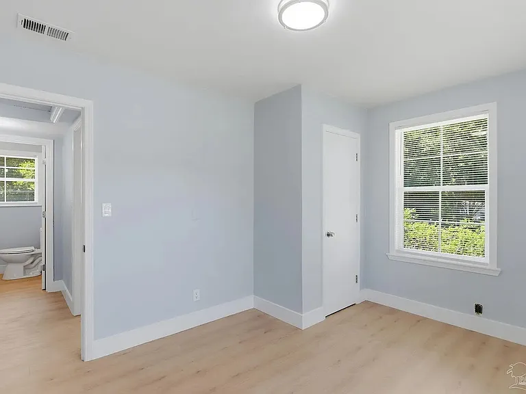 525 Pelham Rd — Photo 14