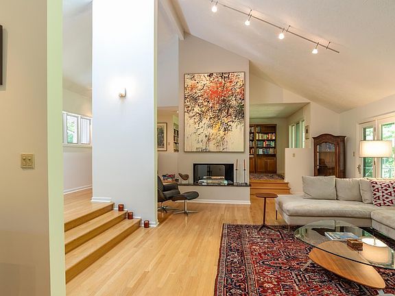 3rd image of 5455 E James Rd