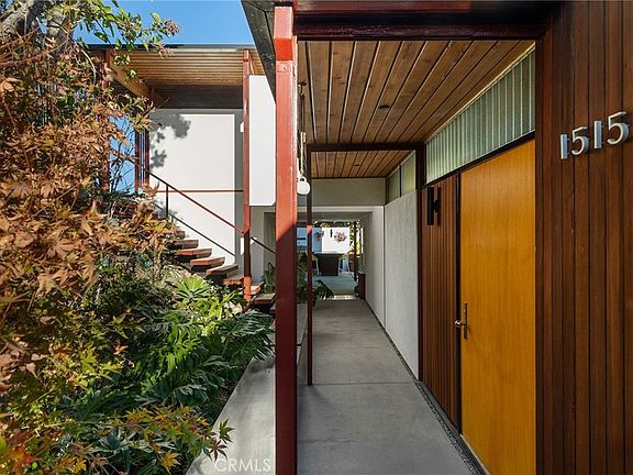 3rd image of 1515 N Tigertail Rd