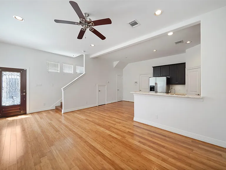724 Link Rd — Photo 3