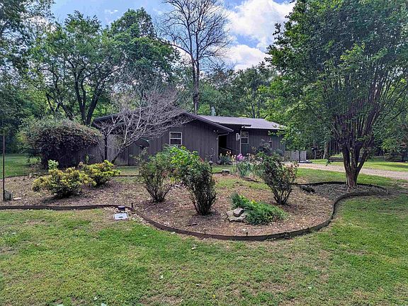 2nd image of 279 River Dr