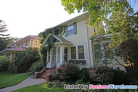 3rd image of 1779 Wellesley Ave