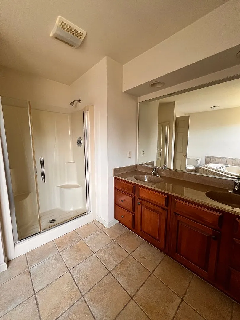 Beautiful Mountville 4 BR/2 1/2 Bath Home For Rent — Photo 3