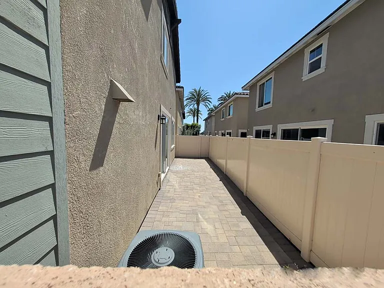295 Fuerte Dr — Photo 35