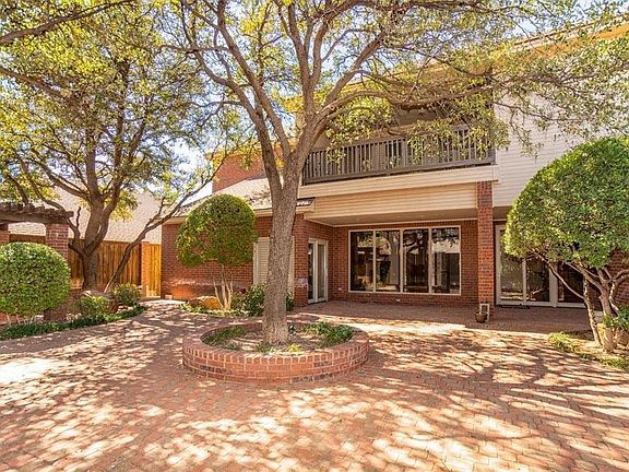 Fabulous backyard for entertaining and enjoyment