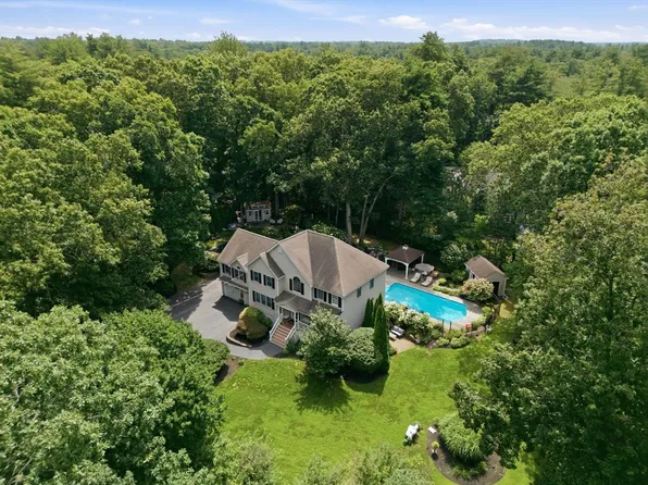 112 Aldrich Rd, Wilmington, MA 01887
