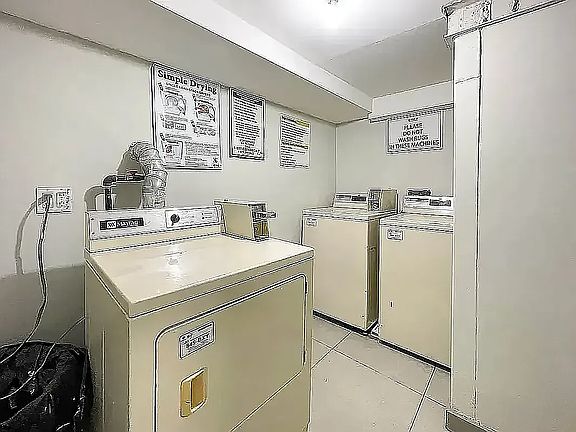 3rd image of 734 De Kalb Ave #3A