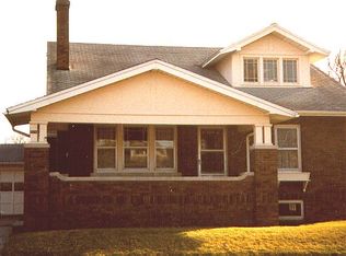 226 W Garfield Ave, Cissna Park, IL 60924