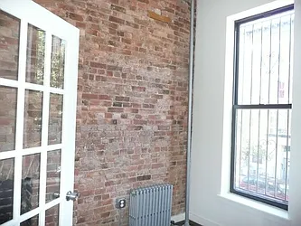 Rented by Urban Ambiance