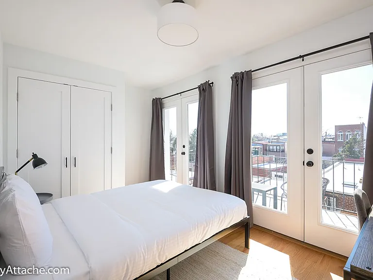 631 Constitution Ave NE — Photo 13