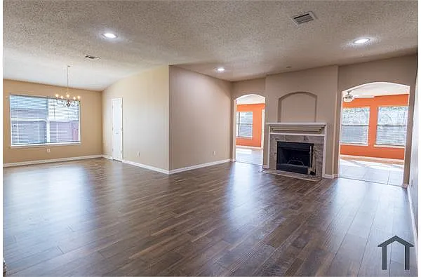 Building Photo - 1008 Lake Trail Dr