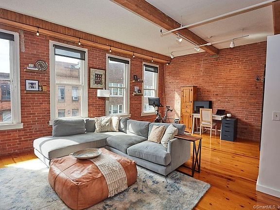 3rd image of 83 Washington St #3G