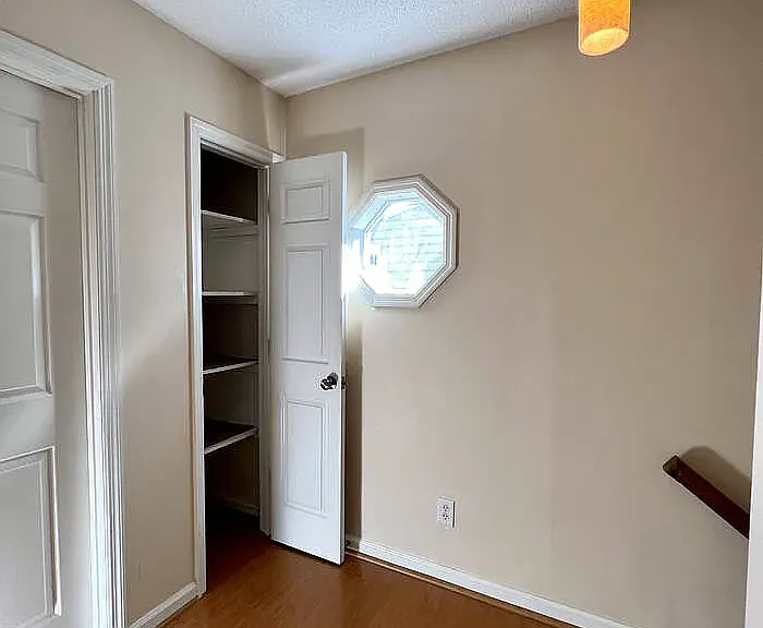 102 Ashley Ct — Photo 23