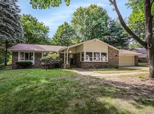 6950 Thompson Ln, White Lake, MI 48383